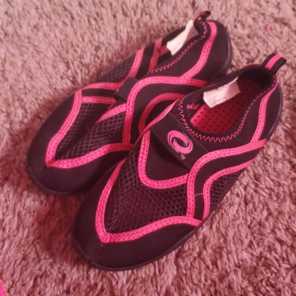 Water shoes size girls 13